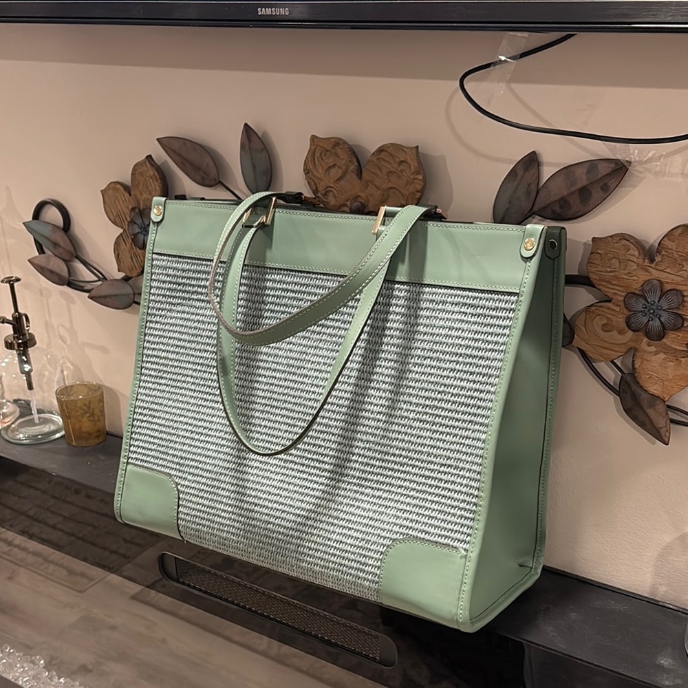 Anna Paola chic  Green Tote with Structured Design, genuine leather